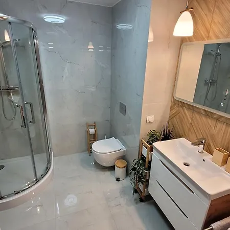 Trzypokojowy Z Parkingiem Lägenhet