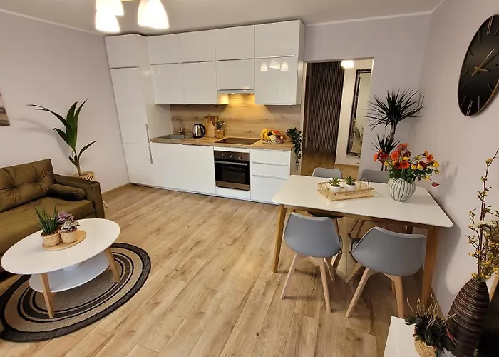 Trzypokojowy Z Parkingiem Apartment